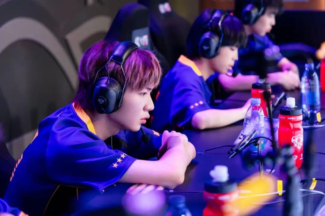 乎不受时间 乎不受时间